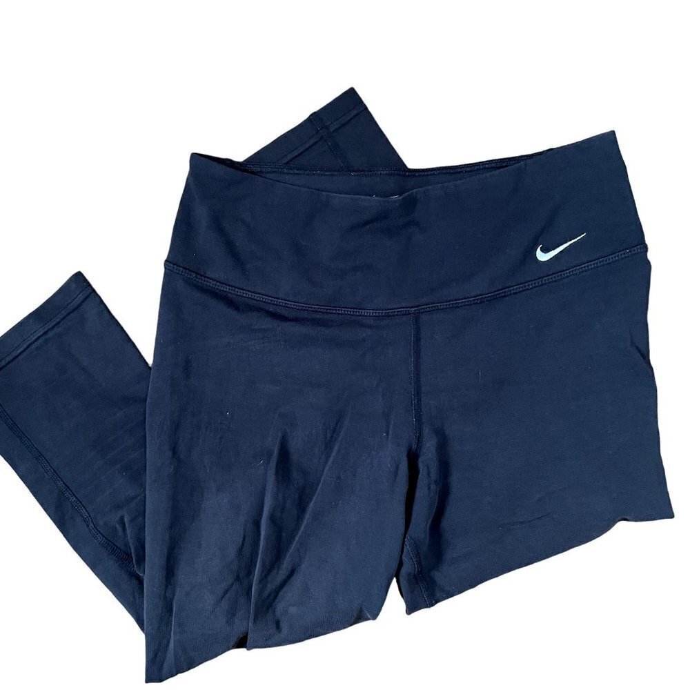 Nike dri fit capri leggings athleisure workout style comfortable casual pants